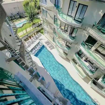 Qoople Legend Prime Sea Location Apartment *