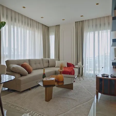 Qoople Legend Prime Sea Location Apartment Apartment